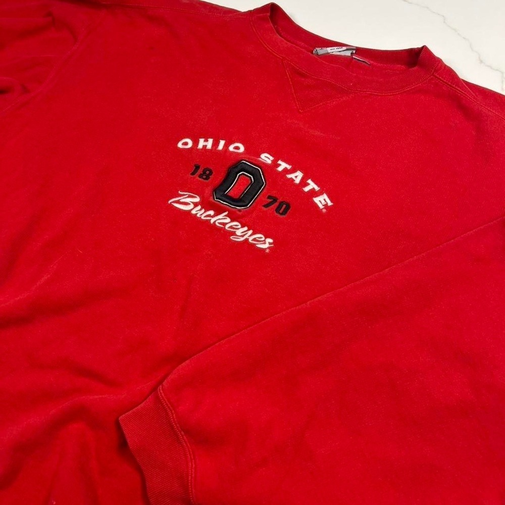 Ohio State Buckeyes Mens Red Embroidered Crewneck Sweatshirt Large